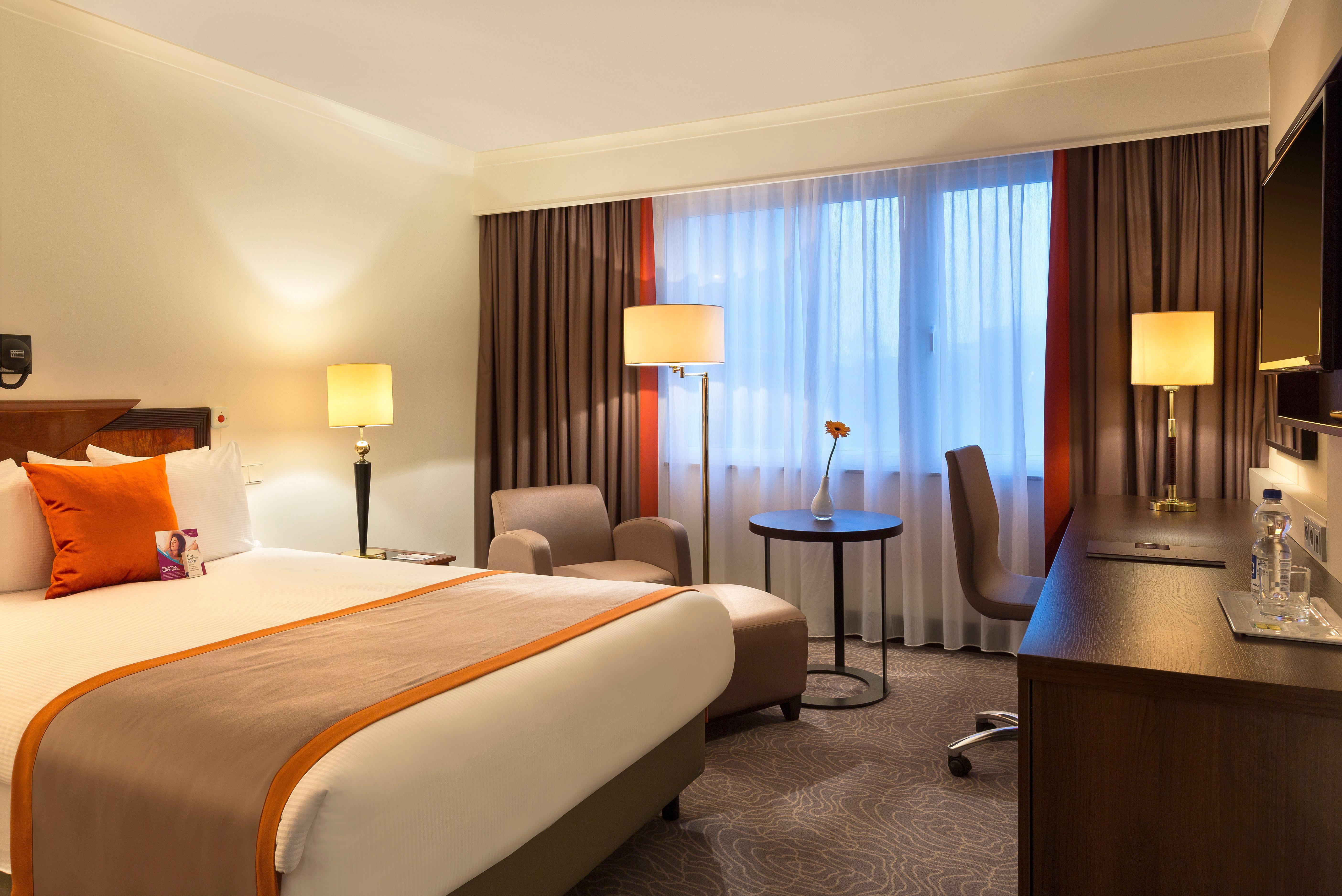 Crowne Plaza Amsterdam - Schiphol Hotel Hoofddorp Buitenkant foto